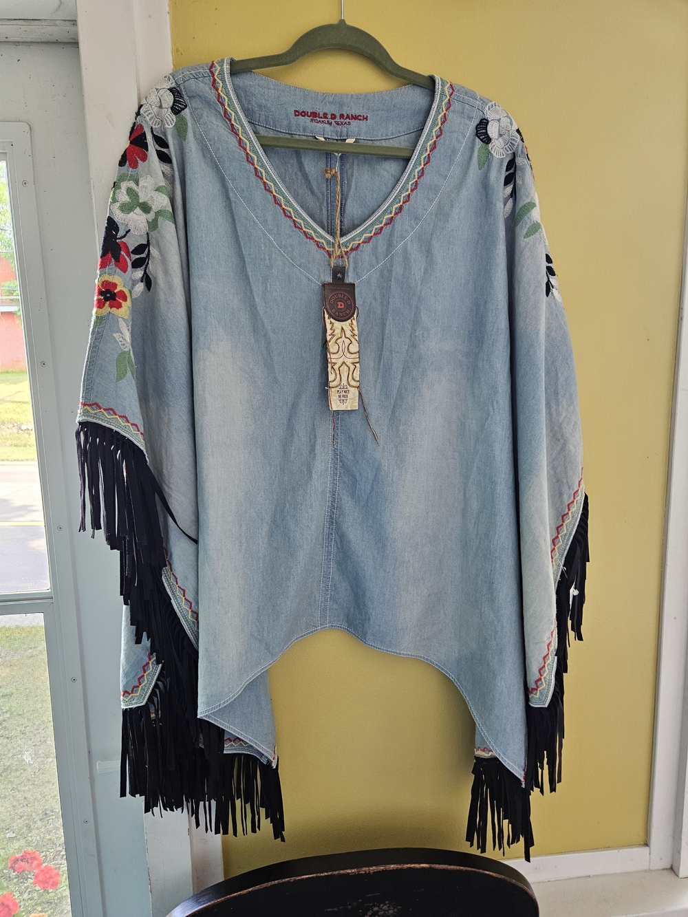 Double D Ranch Light Denim Embroidered Fringe Poncho - Blue Sz Large New